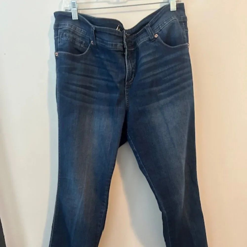 INC International Concept Woman 5 pocket straight slim tech fit denim, size 16WP
